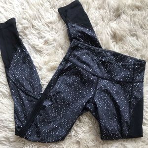 LuluLemon mid-rise rare speckled mesh leggings